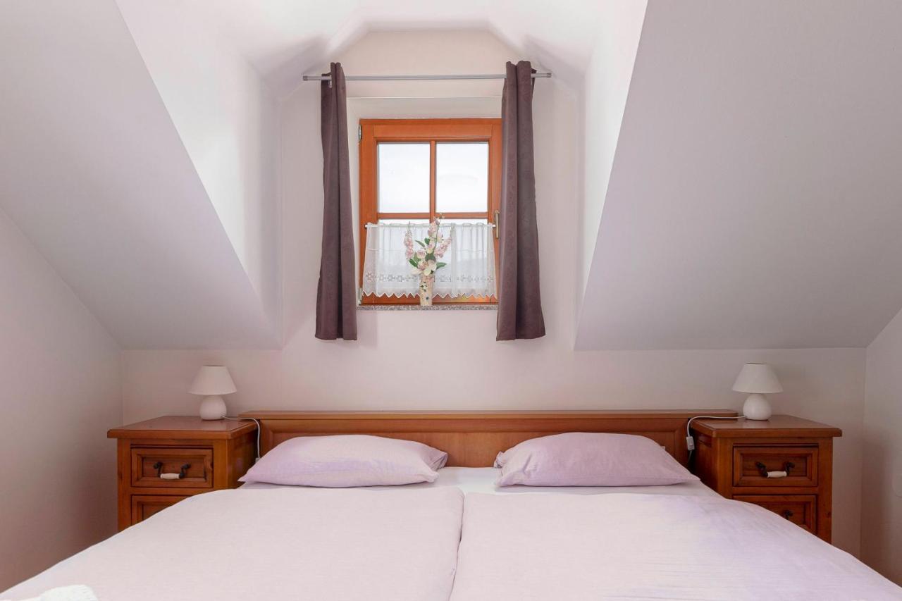 Apartma Metka Medvode Dış mekan fotoğraf
